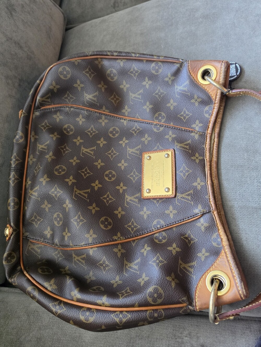 Louis Vuitton Monogram Galliera - Picture 7 of 9